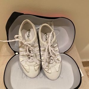 nfinity cheer shoes